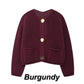 Gebreid damesvest met uitsnijdingen
